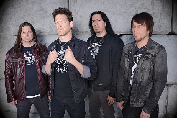 Jason Newsted about his rig and Sadowsky basses - TopGuitar.eu