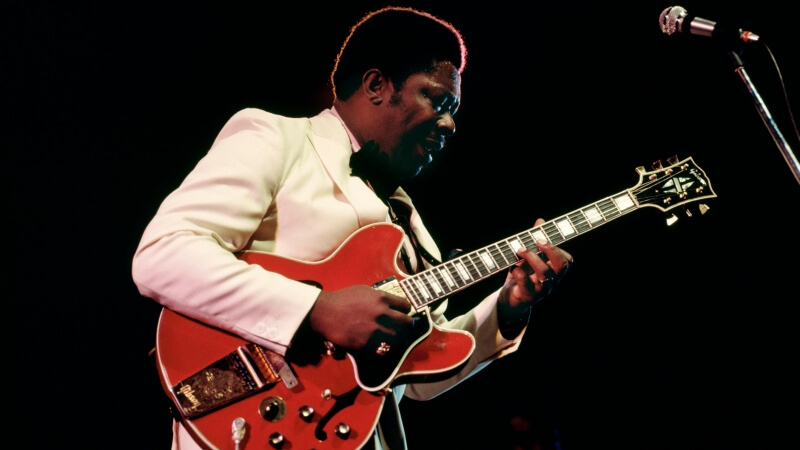 B. B. King with his Gibson Lucille in Cherry, photo: Gibson Brands.